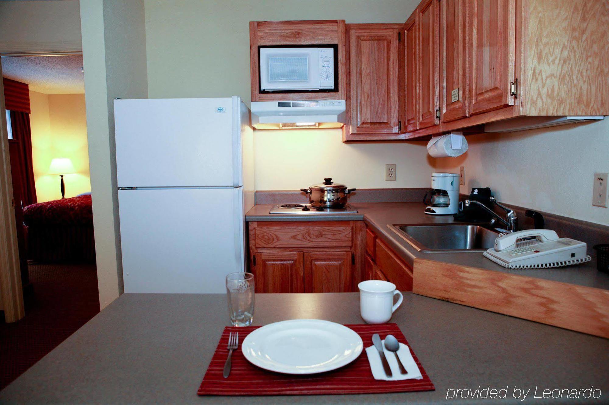 Intown Suites Extended Stay Auburn Al ภายนอก รูปภาพ